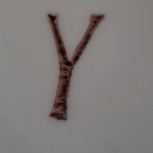 Y monogram plate floral pattern - Picture 6 of 8